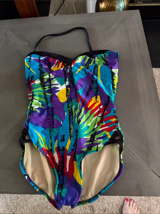 The Slim Suit Other - Tropical Multicolor One-Piece Swimsuit — Strap Detail